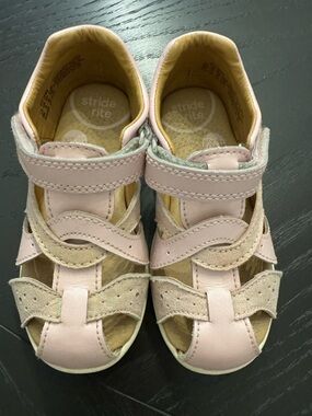 Stride Rite Pink Leather Xena sandals size 9
